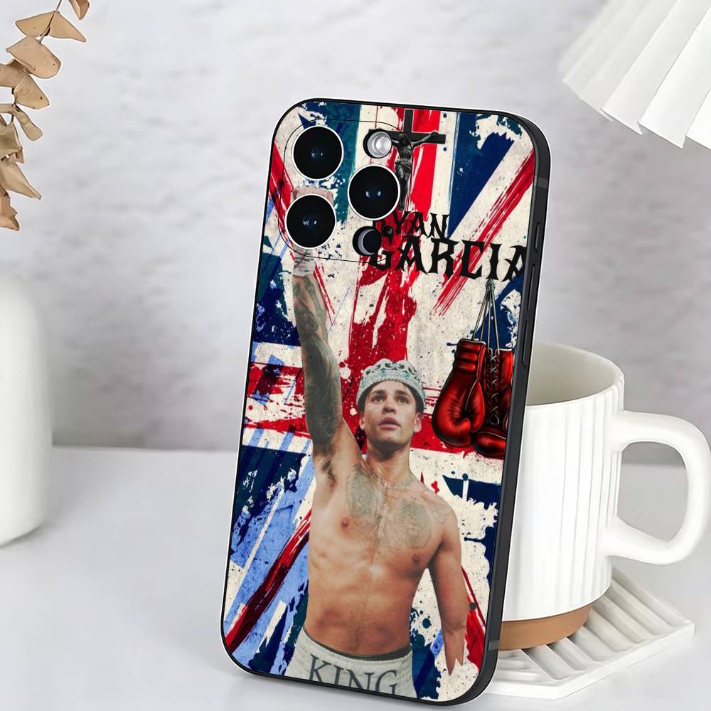 Cover per iPhone di Ryan Garci - Phone Cases Vogue recensione e prezzo